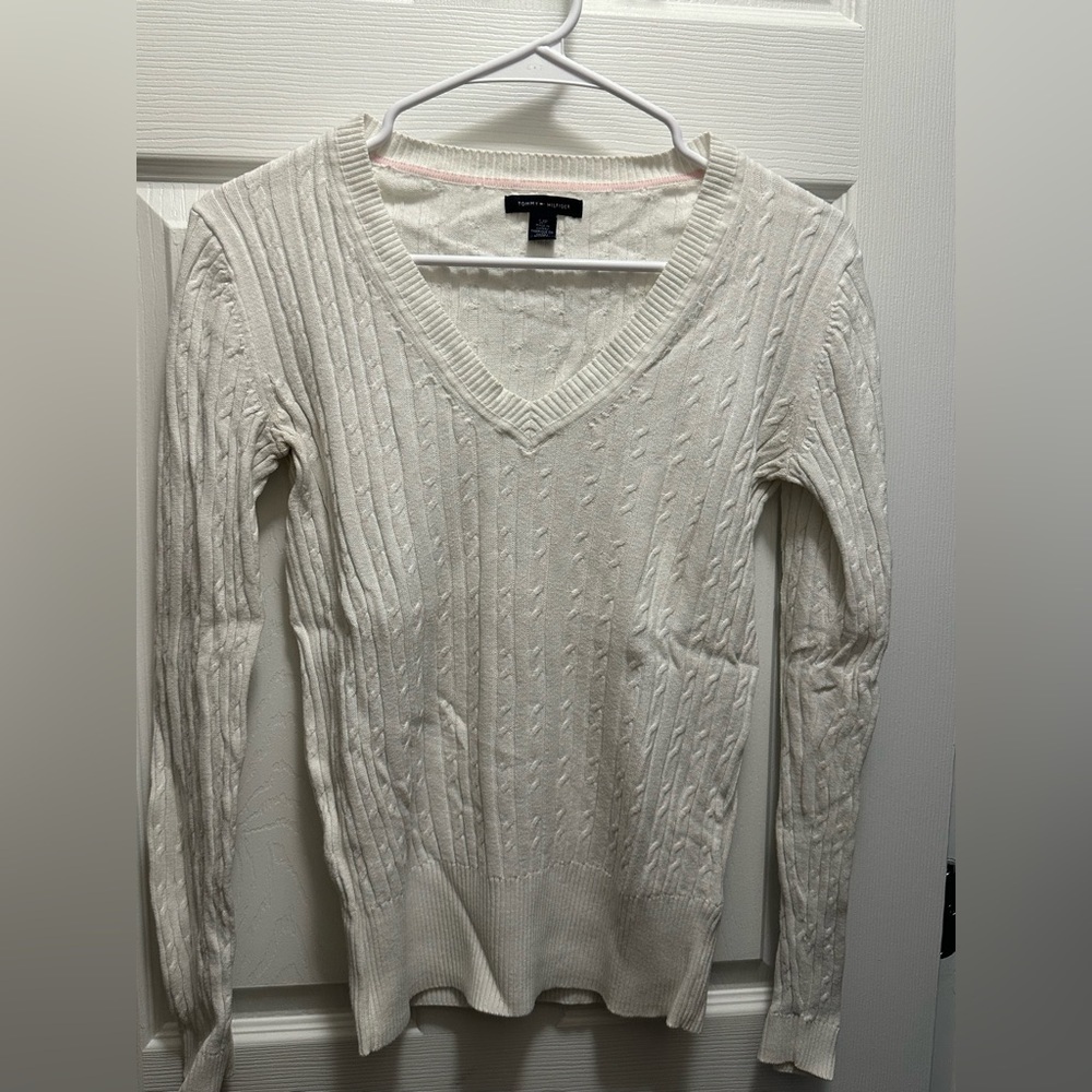 TOMMY HILFIGER V Neck White Sweater
